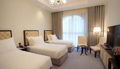Deluxe Triple Room City View