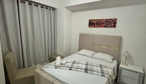 Suite estudio Confort, 1 cama de matrimonio, vistas a la ciudad