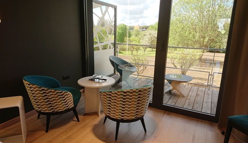 Habitación de diseño con 1 cama doble o 2 individuales, vistas al jardín