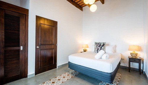 Apartamento, 2 habitaciones, balcón, vistas a la ciudad