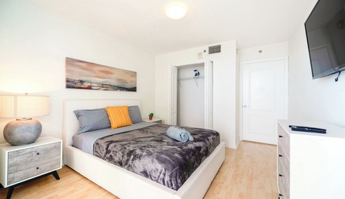 Apartamento, 3 habitaciones, balcón, vistas al mar
