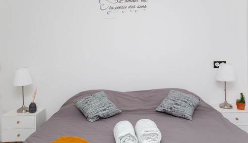 Habitación Confort con 1 cama doble o 2 individuales