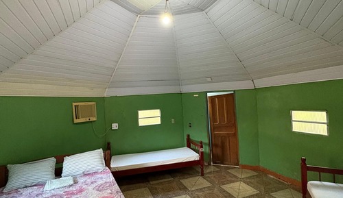 Habitación estándar con 1 cama doble o 2 individuales, vistas al jardín