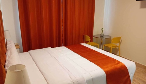 Habitación Deluxe doble, 1 cama de matrimonio, vistas parciales al mar