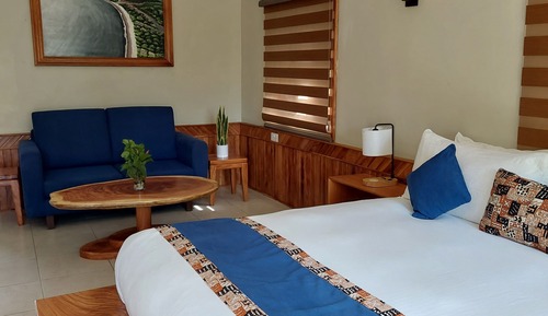 Habitación Deluxe, vistas parciales al mar