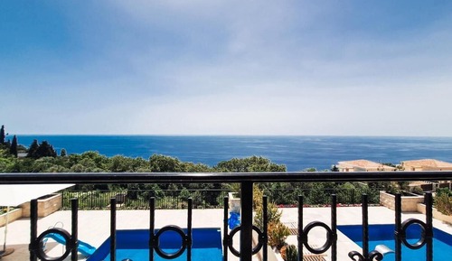 Villa Confort, patio, vistas al mar