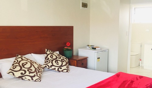 Estudio, 1 cama de matrimonio, cocina básica