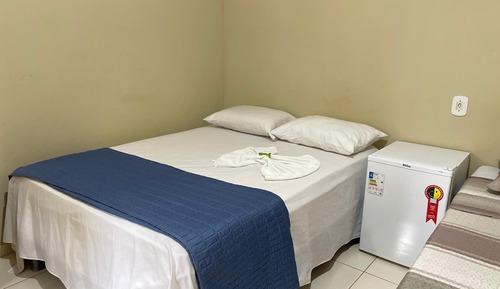 Apartamento básico, varias camas, baño privado
