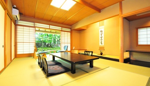 Suite familiar, 1 habitación, bañera de hidromasaje, vistas al jardín