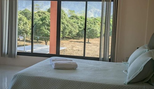 Habitación Deluxe con 1 cama doble o 2 individuales, vistas a la montaña