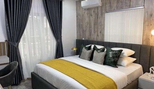 Apartamento familiar, balcón, vistas a la ciudad