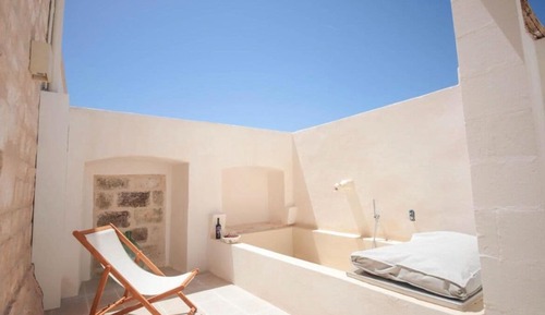 Suite 4 Deluxe Double Room- Private Pool
