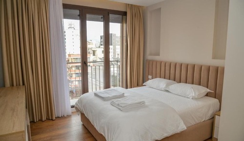 Apartamento superior, 2 habitaciones, balcón, vistas a la ciudad