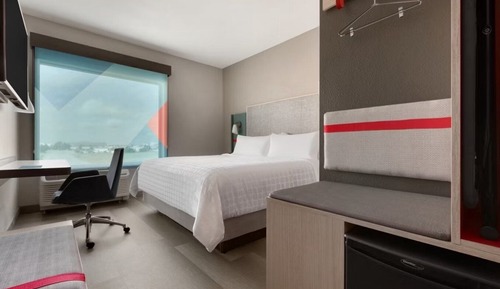 Habitación estándar, 1 cama de matrimonio grande, vistas a la ciudad