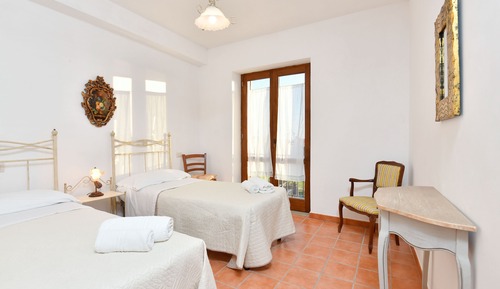 3 Bedroom House, Garden View
