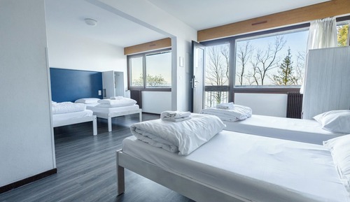 Habitación cuádruple económica, vistas al lago