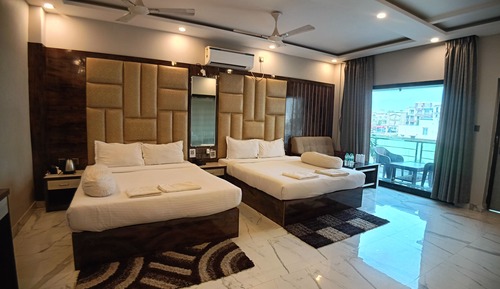 Suite estudio familiar, vistas a la piscina