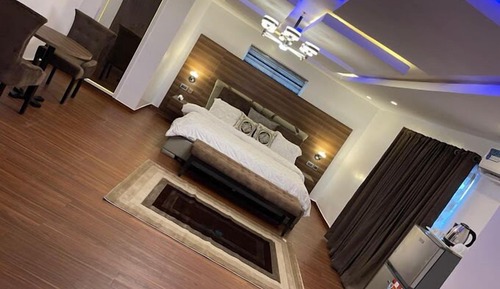 Apartamento de lujo, balcón, vistas a la ciudad