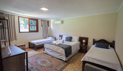 Habitación cuádruple familiar, vistas al jardín