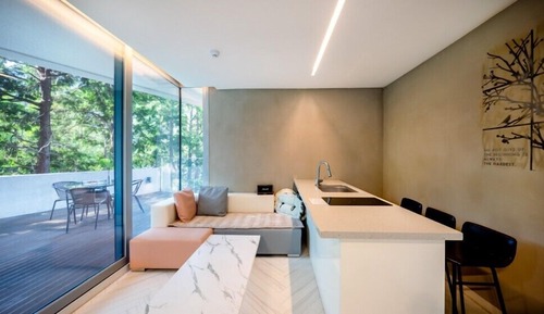 Habitación (204)