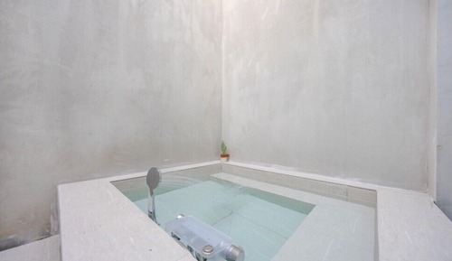 Habitación (201)