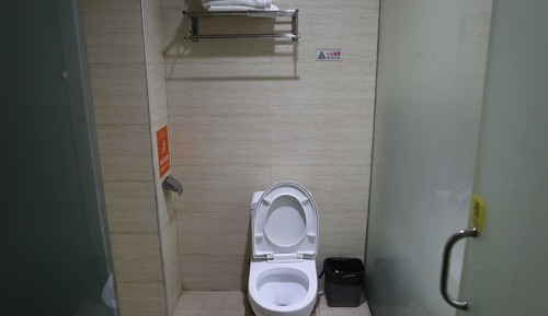 Habitación clásica con 2 camas individuales, vistas a la ciudad