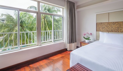 Suite Deluxe, 1 cama de matrimonio grande, vistas a la piscina