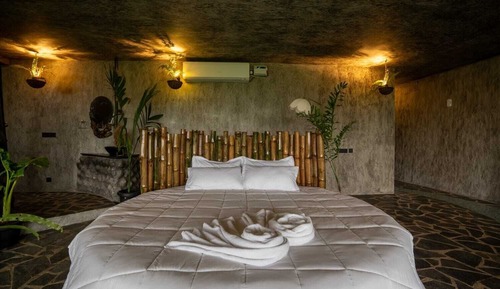 Habitación romántica, patio, vistas al jardín