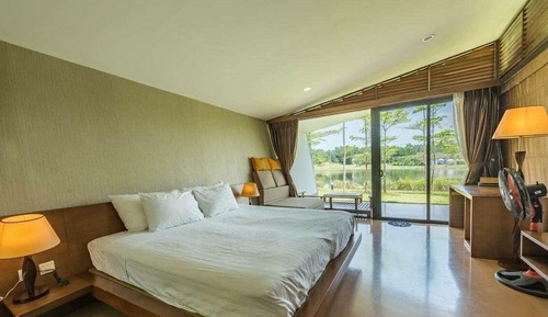Villa clásica, vistas al jardín