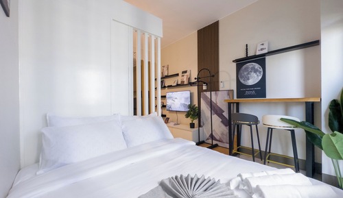 Apartamento sénior, 1 cama de matrimonio con sofá cama, frigorífico y microondas