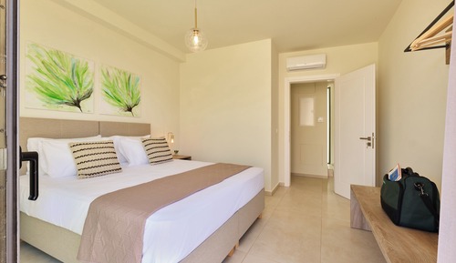 Deluxe Villa 2