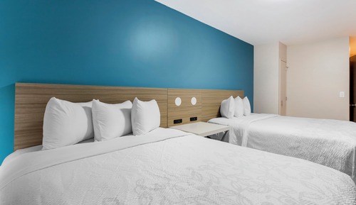 Habitación Premium, 2 camas de matrimonio (Upgraded Bedding & Snack, Smoke Free)