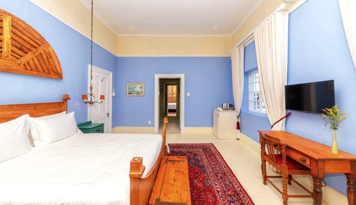 Habitación Deluxe doble, 1 cama de matrimonio, baño privado, vistas a la montaña