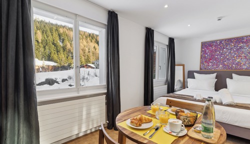 Estudio Confort, cocina básica, vistas a la montaña