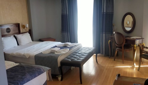 Deluxe Room, City View