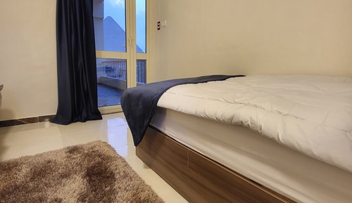 Habitación triple, balcón, vistas a la ciudad