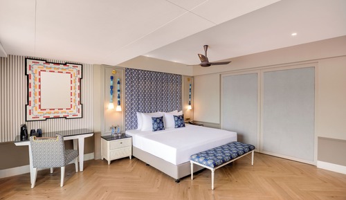 Suite de lujo, 1 cama de matrimonio grande con sofá cama, balcón