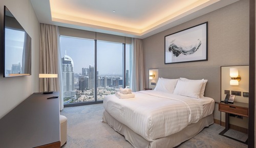 Apartamento ejecutivo, 3 habitaciones, balcón, vistas a la ciudad