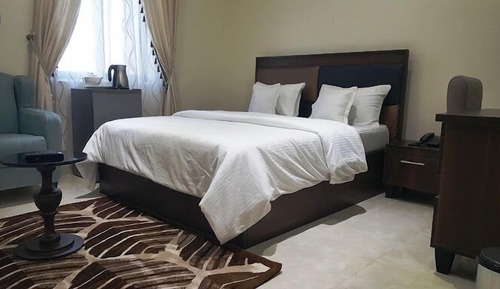 Apartamento económico, balcón, vistas a la ciudad
