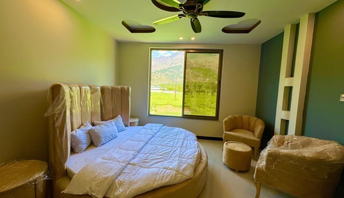 Habitación Confort con 1 cama doble o 2 individuales, balcón, vistas a la montaña