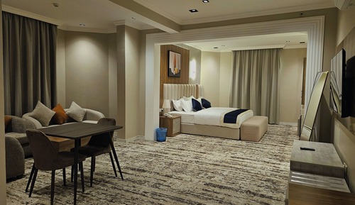 Suite estudio, Servicio de limpieza, vistas a la ciudad