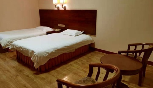 Habitación clásica con 1 cama doble o 2 individuales