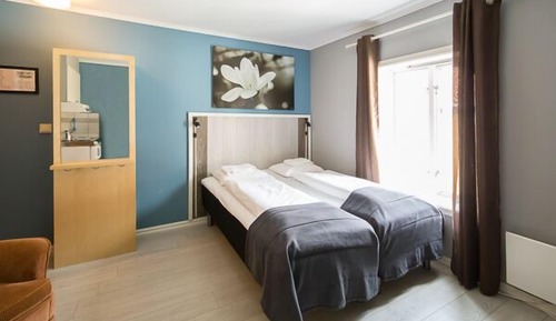 Habitación con 2 camas individuales
