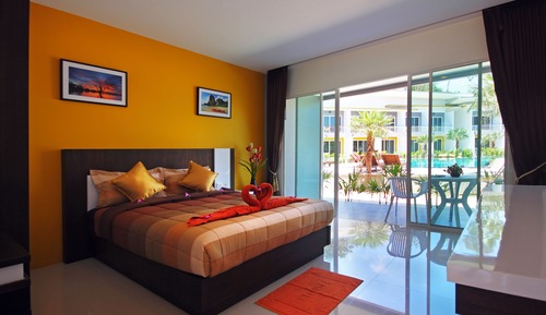 Habitación doble superior, vistas a la piscina
