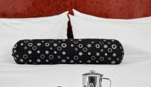 Habitación, 1 cama de matrimonio grande, vistas al río