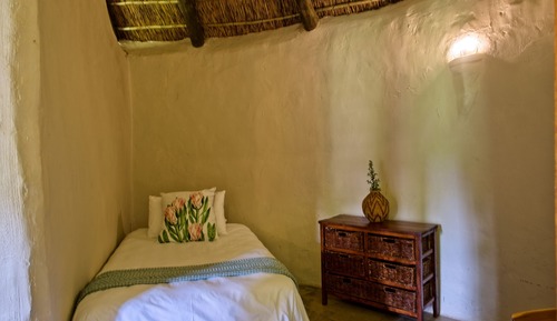 Habitación (Orchard hut)