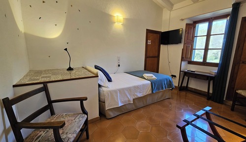 Habitación individual económica, vistas al jardín