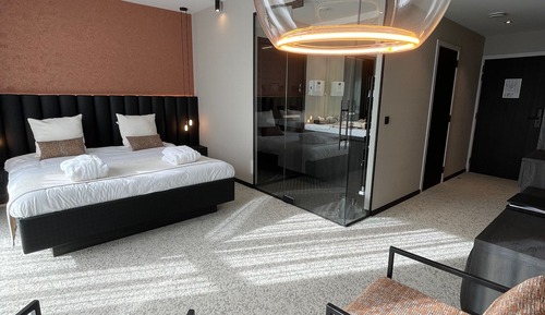 Suite Signature