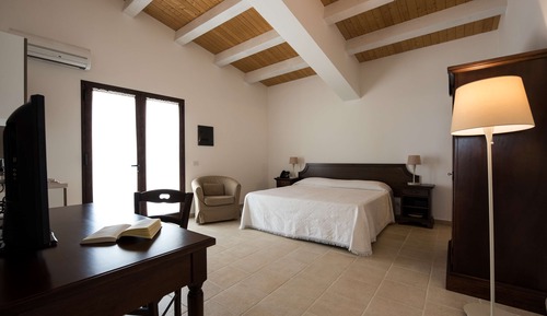 Habitación superior, 1 cama de matrimonio, no fumadores (Converts to 2 Twin Beds)