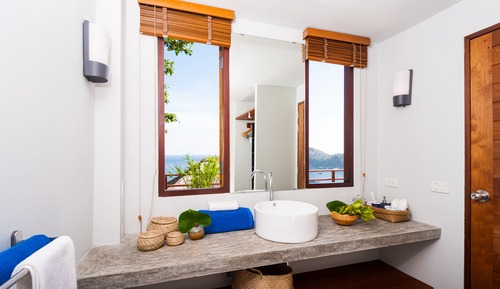 C16 Two-Bedroom Pool Villa with Seaview